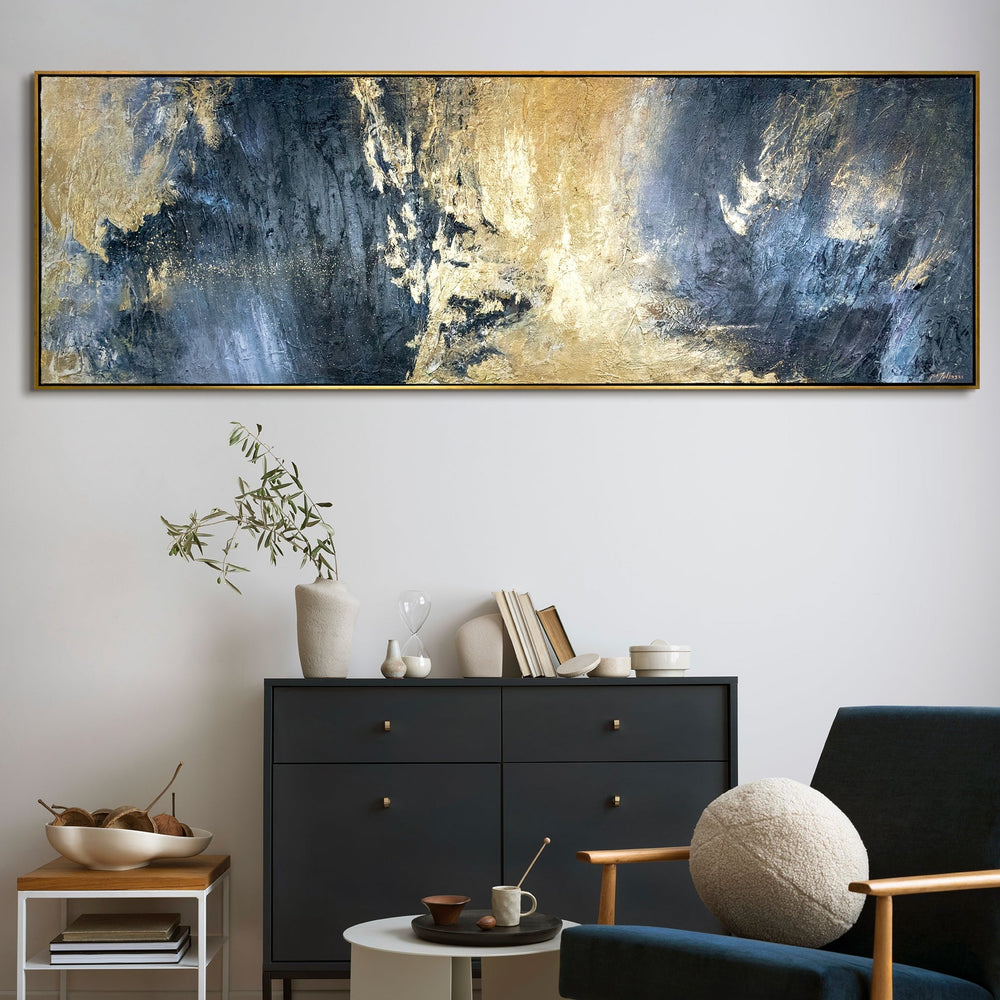 Großes abstraktes Gemälde „Spiegelungen“ über Kommode