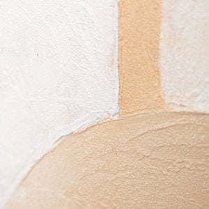 Leinwandbild mit Rahmen „Atem der Architektur“ – Abstrakte Wanddeko in Beige und Braun
