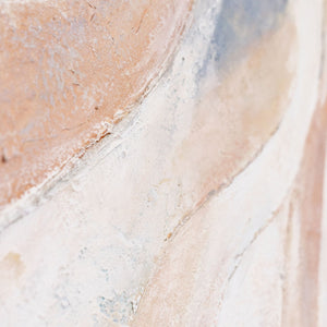 Abstract schilderij „Windlijnen“ – Moderne wandkunst in Beige, Blauw & Roze