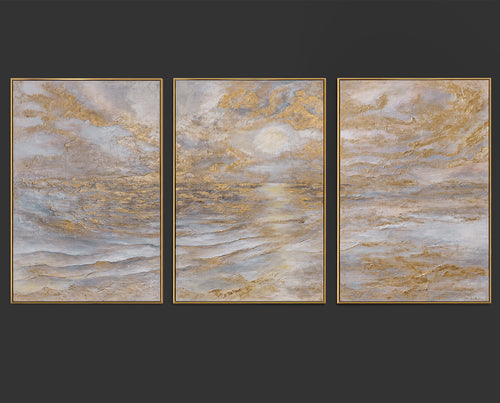 „Meeresleuchten“ – Handgemaltes Küsten-Triptychon mit goldenem Rahmen
